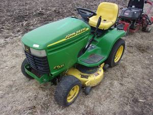 lot 51 image: John Deere GT225 Lawn Mower (Unknown Condition)