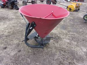 lot 54 image: 3PT Spreader (Needs Work)