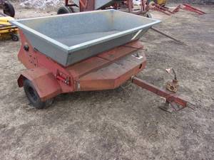 lot 62 image: Olathe Top Dresser (Unknown Condition)