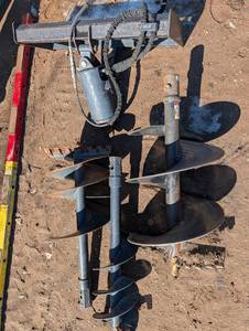 lot 7 image: Bobcat Auger Attachment with 12, 18, And 24 Auger Attachments.