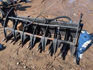 lot 11 image: Grapple Bucket Attachment