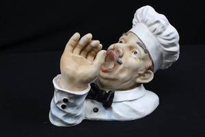 lot 13 image: Chef Bust Wine Bottle Holder - Ceramic Figurine, Made in China