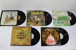 lot 21 image: Ian & Sylvia - Four Strong Winds Vinyl LPs (Lot of 5)