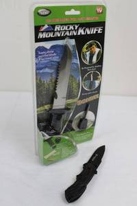 lot 51 image: Rocky Mountain Knife Outdoor Survival Knife - Smith & Wesson Blade with Sheath