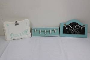 lot 93 image: Decorative Wall Plaques Set Hello Love, Enjoy Today, Clothesline (Lot of 3)