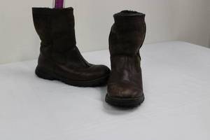 lot 106 image: UGG Boots - US 7 (EU 38) Brown Leather Shearling Boots
