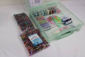 lot 126 image: Diamond Art Kit with 1900 Pony Beads - Bead Storage & Tools