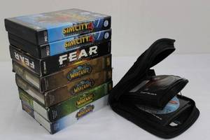 lot 129 image: SimCity 4 Deluxe Edition, FEAR, World of Warcraft PC Games - Discs & Original Boxes