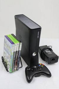 lot 137 image: Xbox 360 S Console 250GB - 4 Games (Halo Reach, Halo 3, Fable III, Kinect Sports) & Controller