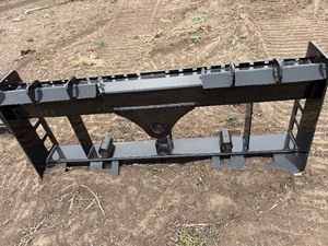 lot 34 image: WOLVERINE Pallet Fork Frame PFF3-13-45W