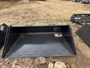 lot 49 image: WOLVERINE 2026 SKID LOADER BUCKET 80