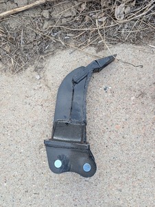 lot 84 image: 12EX-STQ Ripper TOOTH MINI EXCAVATOR