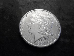 lot 25 image: 1900 Morgan Silver Dollar