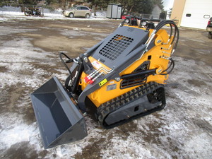 lot 3 image: ZJG Equipment ZJ-380 Skid Steer