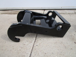 lot 225 image: Excavator Coupler Fits Bobcat E-Series Bucket