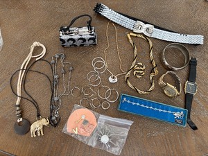 lot 48 image: Assorted Jewelry