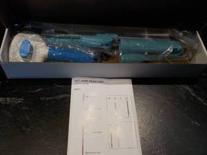 lot 8 image: Pet Hair Remover...