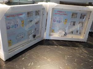 lot 13 image: 2 Kids Artwork Frames 13 x 10...