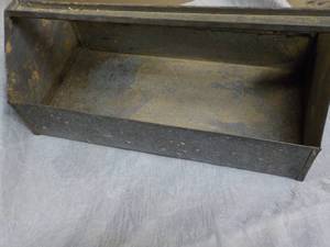 lot 133 image: Metal Tool Box 20 x 10 x 9...