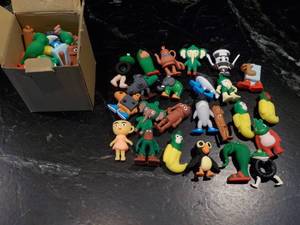 lot 145 image: 48 Minatures...