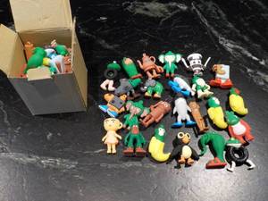 lot 146 image: 48 Minatures...