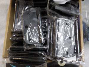 lot 179 image: 30 pack Matte Black Door Hinges...