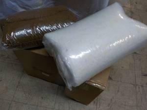 lot 184 image: Veehoo Dog Bed...