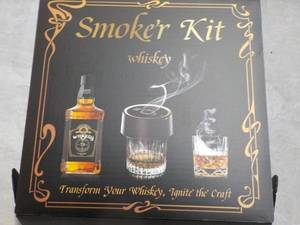 lot 204 image: Smoker Kit...