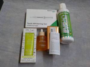 lot 205 image: Make Up Remover, Face Recharge, Tee...