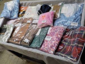 lot 224 image: New Overstock clothes from Amazon...