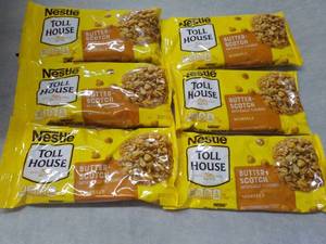 lot 258 image: 6 bags Toll House Butterscotch 11 o...