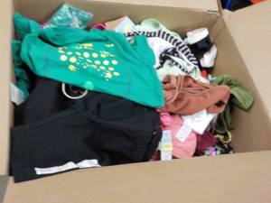 lot 268 image: Large box of new overstock summer c...