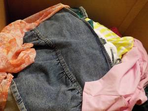 lot 277 image: Large box of mostly size x-arge new...