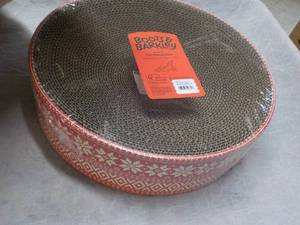 lot 311 image: Boots and Barkley Cat Scratcher dou...