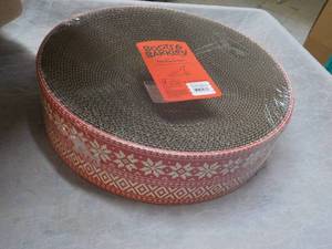 lot 313 image: Boots and Barkley Cat Scratcher dou...