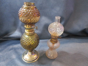 lot 24 image: Mini Kerosene Lamps with Amber