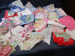 lot 64 image: Vintage Hankies