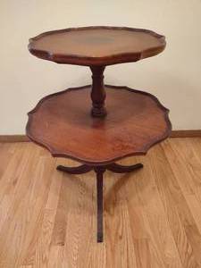 lot 7 image: Antique Pie Crust Two-Tier Table