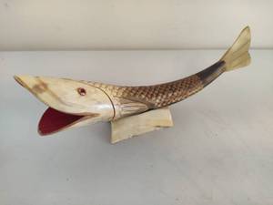 lot 17 image: Carved CowBull Horn Fish Sculpture