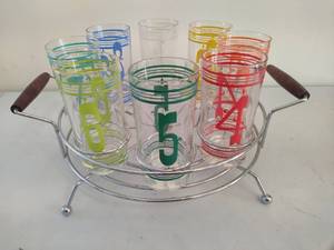 lot 21 image: Vintage Numbered Glassware Set wCarrier