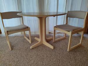 lot 40 image: Drop Leaf Table with 2 Chairs