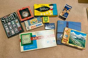 lot 42 image: Lot of Vintage Board Games
