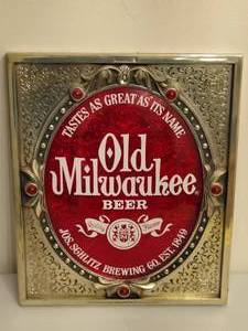 lot 55 image: Old Milwaukee Beer Hanging Bar Sign
