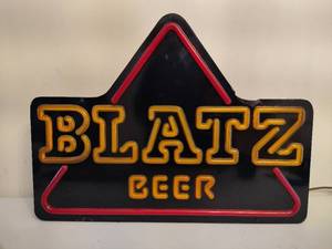 lot 57 image: Blatz Beer Neon Beer Sign