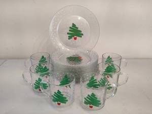 lot 94 image: Dayton Hudson Christmas Tree Holiday Serving Pieces