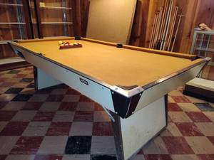 lot 165 image: Brinktun Pool Table & Accessories