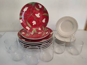 lot 171 image: Assorted Plates & Glasses