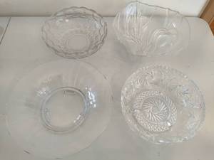 lot 172 image: Four Large Glass Serving Bowls