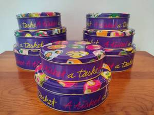 lot 232 image: Department 56 Easter Nesting Tins