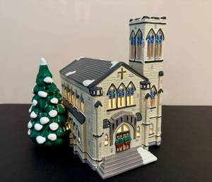 lot 132 image: Department 56 Cathedral